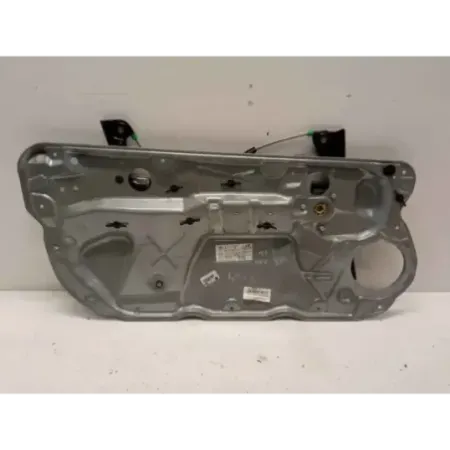 Leve-vitre avant gauche