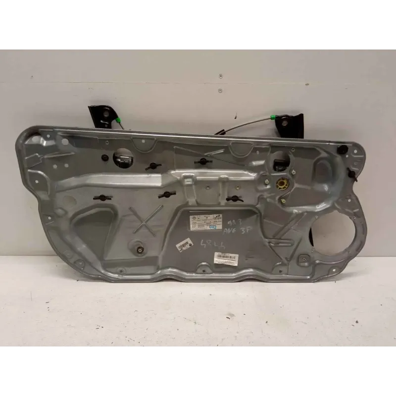 Leve-vitre avant gauche