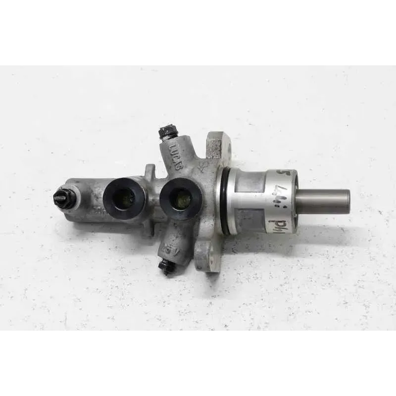 Maitre cylindre frein bmw x5 e53