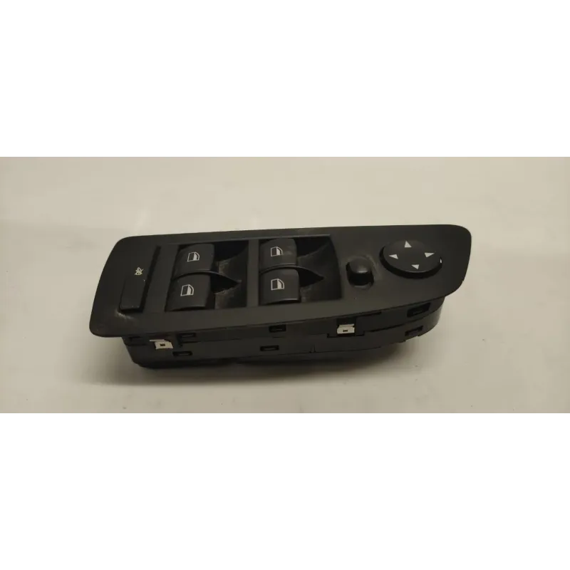 Commande leve-glace porte avant gauche bmw serie 1 e87/e81