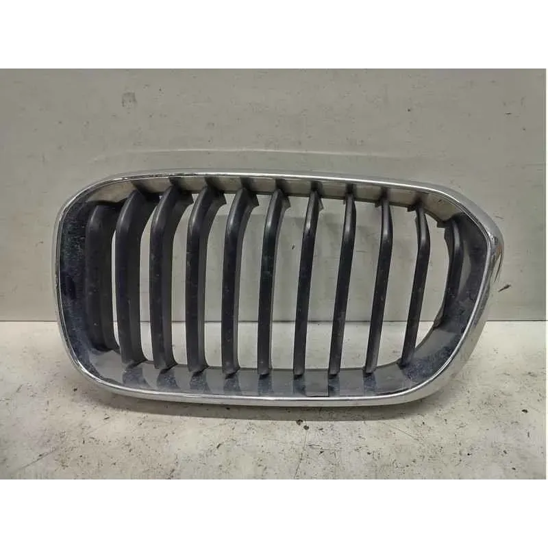 Calandre droit bmw serie 1 f20/f21