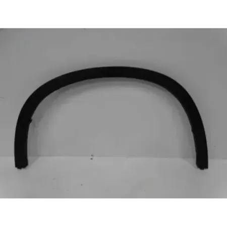 Elargisseur aile avant gauche