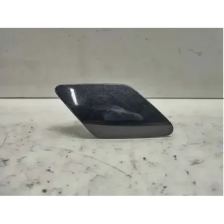 Cache gicleur lave-phare avant droit bmw serie 4 f36