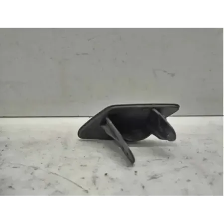 Cache gicleur lave-phare avant droit bmw serie 4 f36