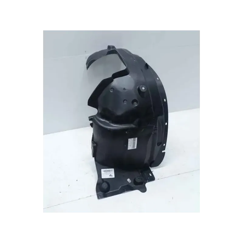 Pare-boue aile avant droite 2/2