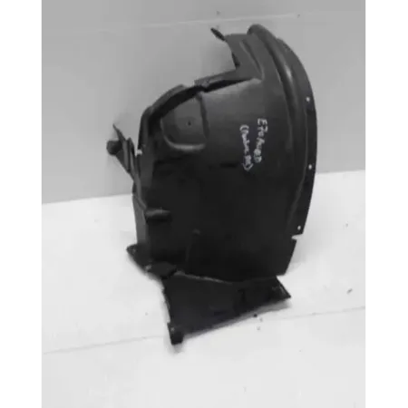 Pare-boue aile avant droite 2/2