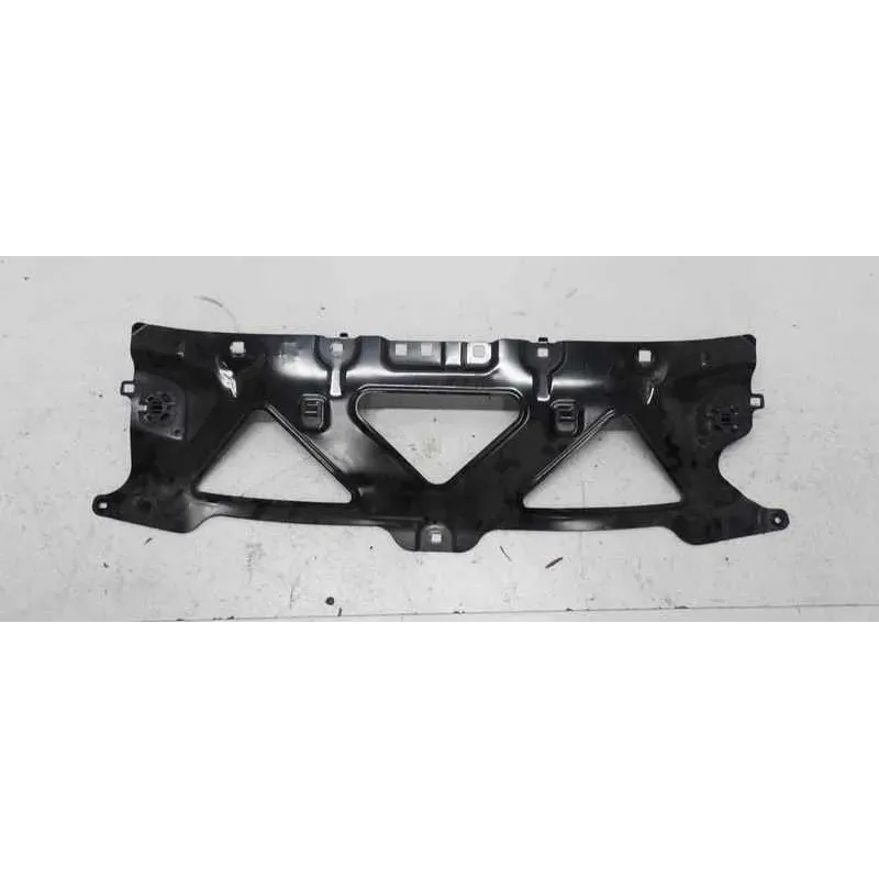 Armature avant bmw serie 6 g32 gt