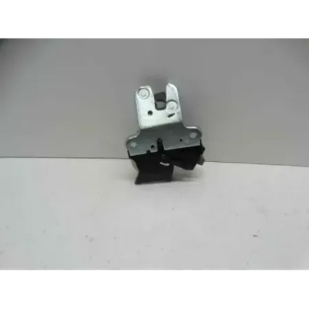 Serrure coffre arriere audi a5