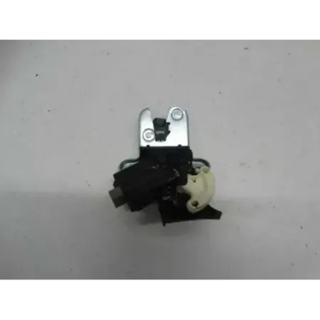 Serrure coffre arriere audi a5