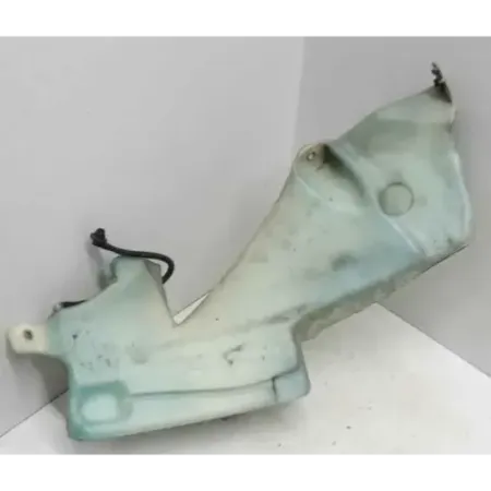 Reservoir lave-glace avant audi a4 8h