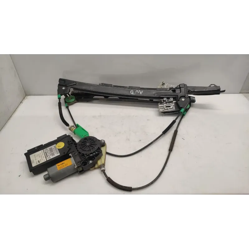 Mecanisme + moteur de leve-glace avant droite audi a4 8h