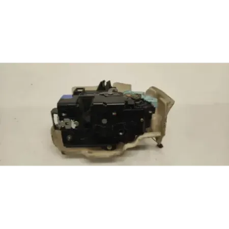 Serrure porte avant droit volkswagen golf 5