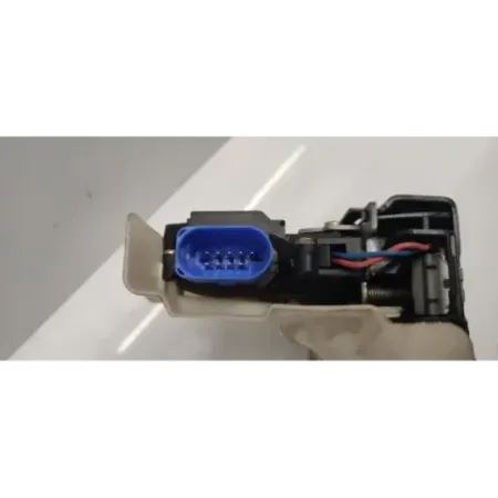 Serrure porte avant droit volkswagen golf 5