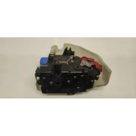 Serrure porte arriere droite volkswagen golf 5