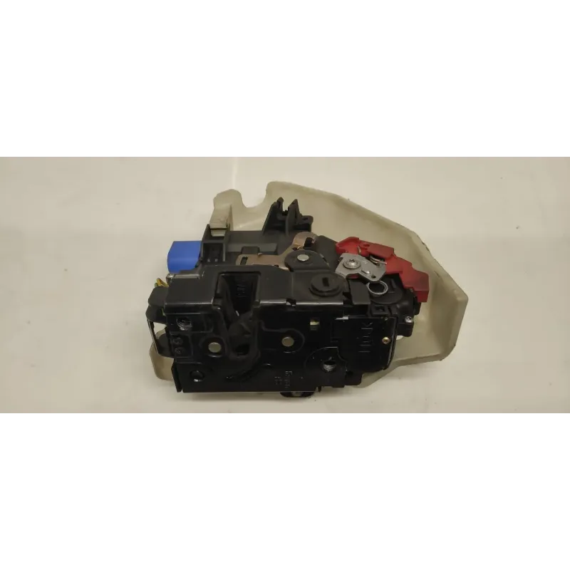 Serrure porte arriere droite volkswagen golf 5 v