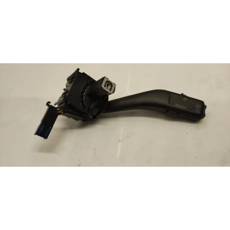 Commodo essuie glace volkswagen golf 5