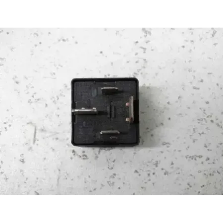 Relais volkswagen golf 5 v