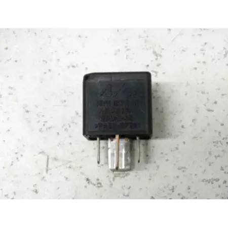 Relais volkswagen golf 5 v