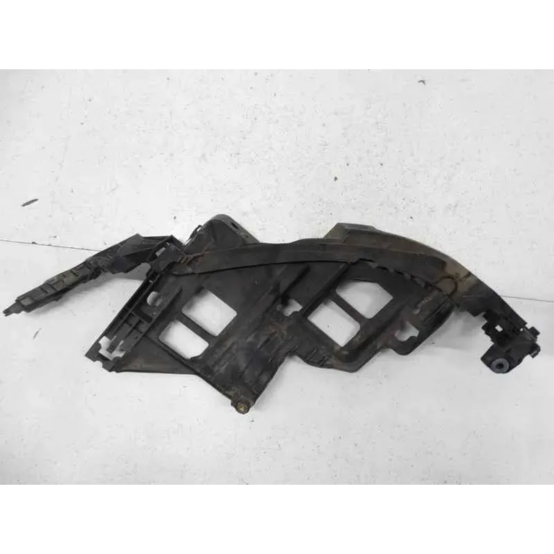 Support phare gauche volkswagen golf 6 vi