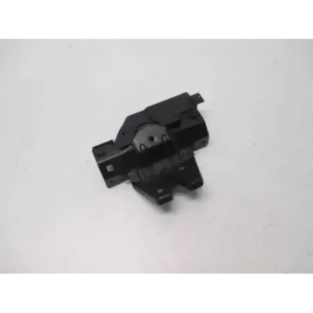 Serrure coffre arriere bmw serie 1 e87/e81