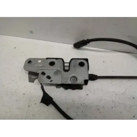 Serrure capot volkswagen golf 6