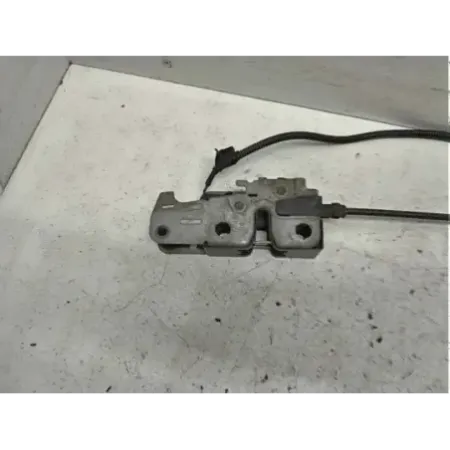 Serrure capot volkswagen golf 6