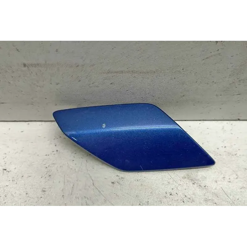 Cache gicleur lave-phare avant droit volkswagen golf 6