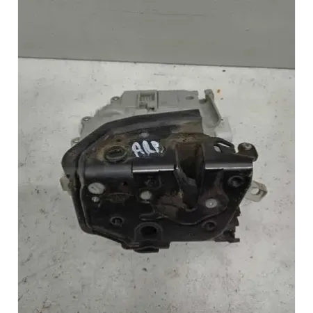 Serrure porte arriere gauche audi a1 8x