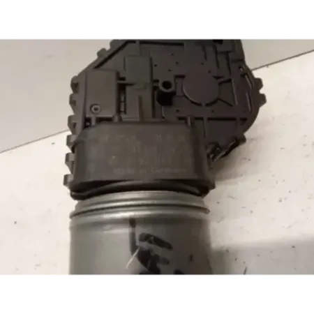 Moteur essuie-glace avant