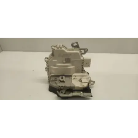 Serrure porte arriere droite audi a3 8v