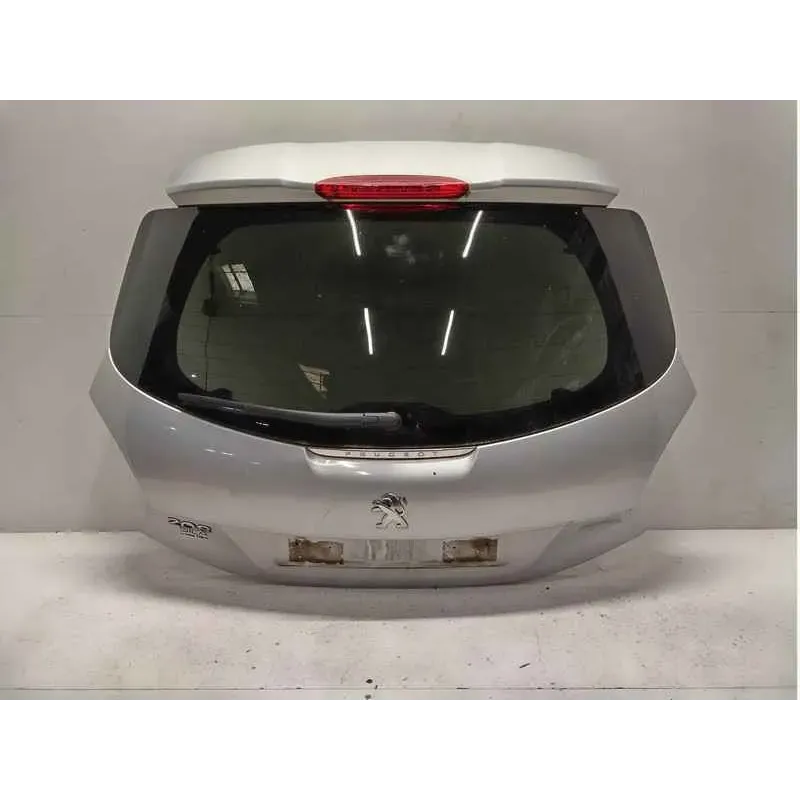 Malle / hayon / coffre peugeot 208
