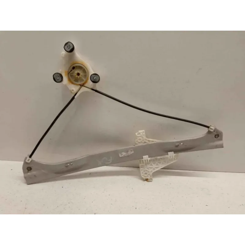 Leve-vitre avant gauche