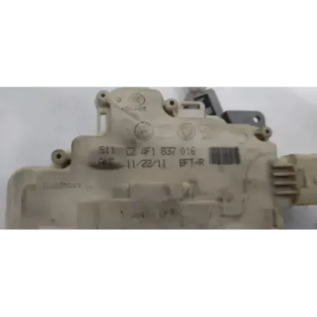 Serrure porte avant droit audi a3 8p