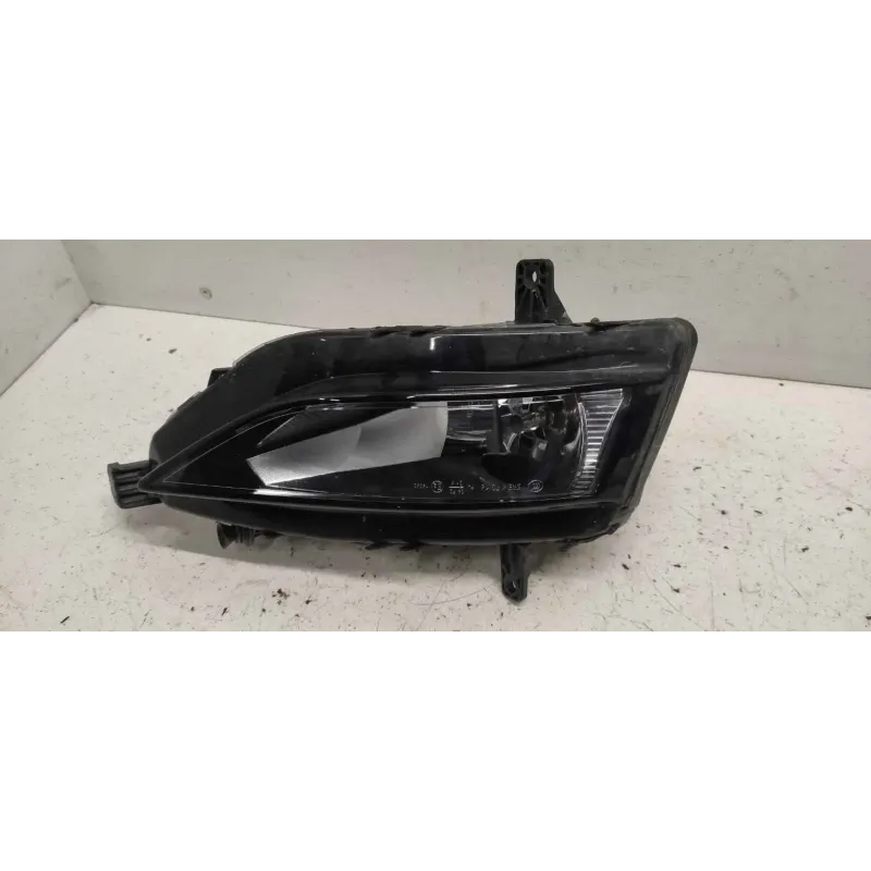 Phare anti-brouillard droit volkswagen golf 7 vii
