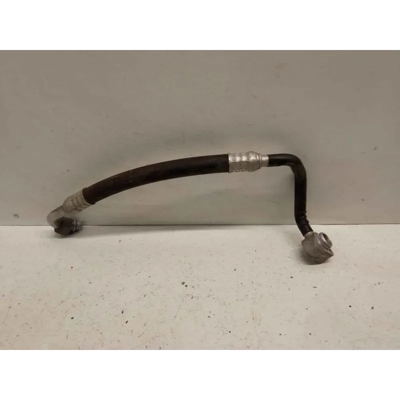 Tuyau compresseur climatisation