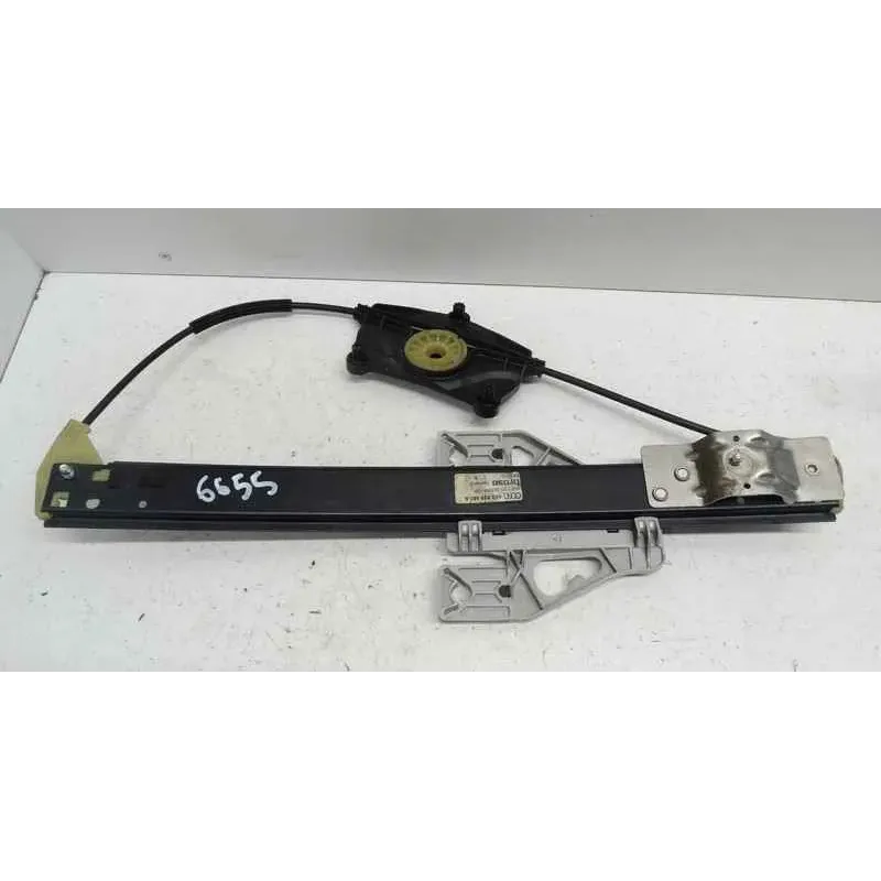Leve-vitre arriere gauche audi a4 8k