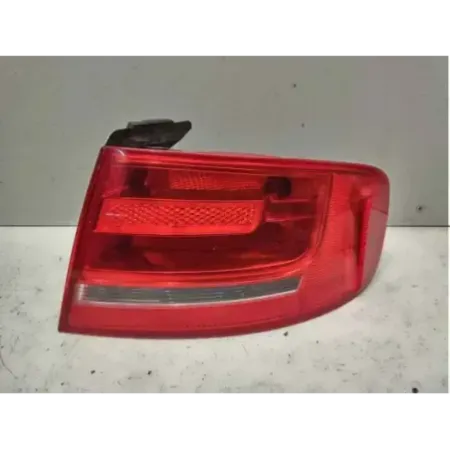 Feu arriere droit audi a4 8k b8