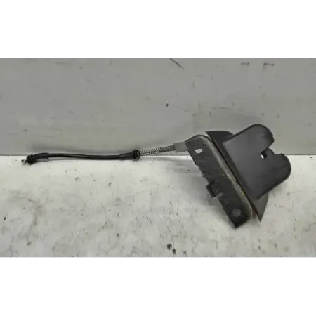 Serrure coffre arriere audi a4 8e b6/b7