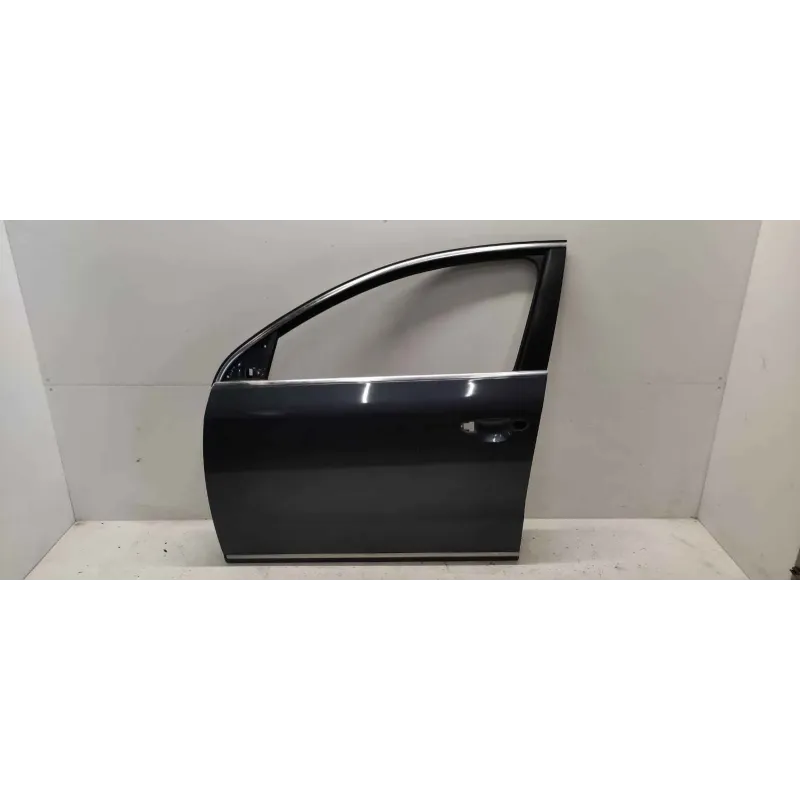 Porte avant gauche volkswagen passat 36 b7