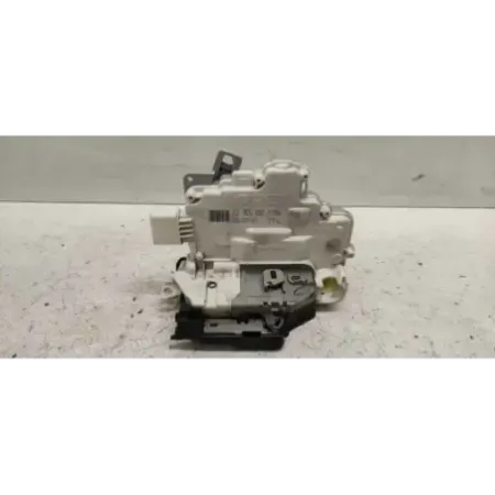 Serrure porte avant gauche volkswagen passat 36 b7