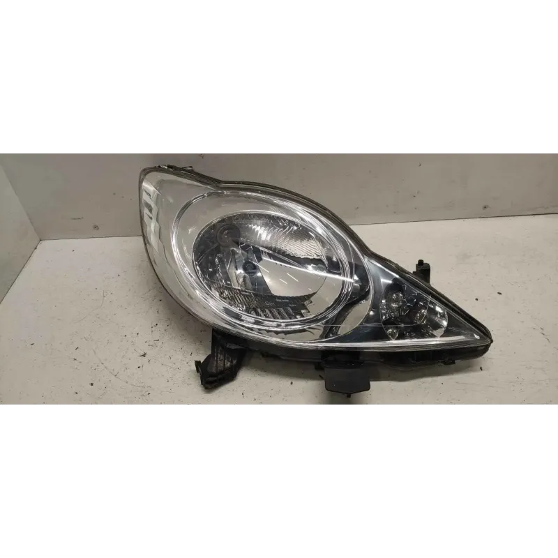 Phare droit peugeot 107
