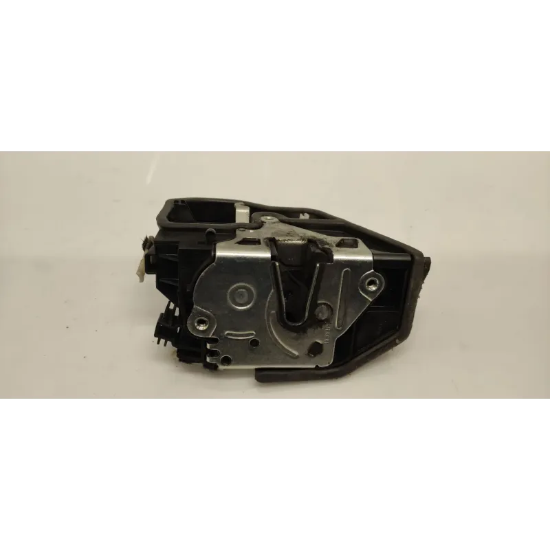 Serrure porte arriere droite bmw serie 1 f20/f21