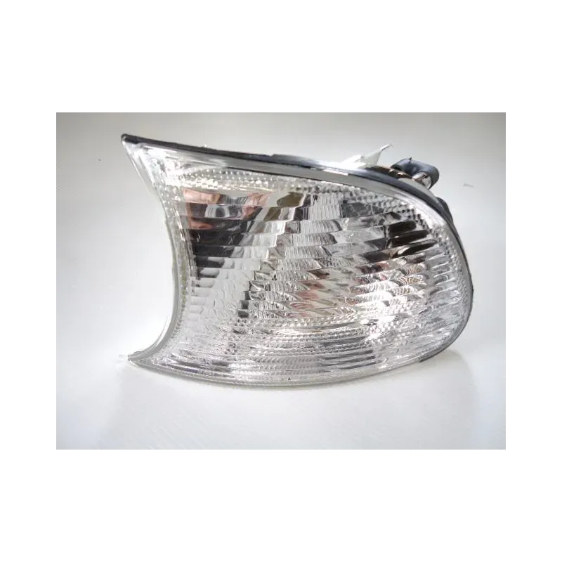 Clignotant avant gauche