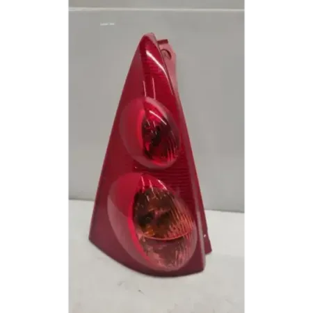 Feu arriere gauche peugeot 107