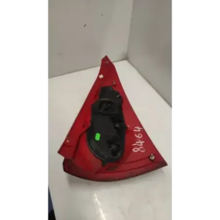 Feu arriere gauche peugeot 107