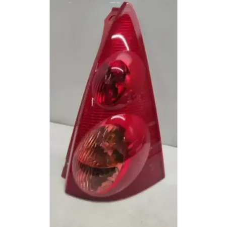 Feu arriere droit peugeot 107