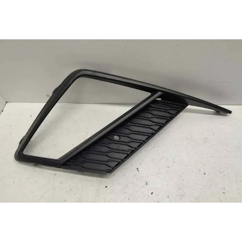 Grille de pare choc avant droit seat ibiza 5