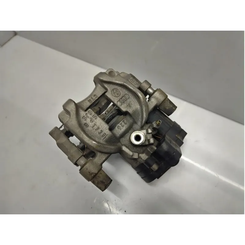 Etrier de frein arriere droit audi a3 8v