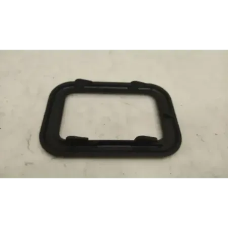 Poignee interieur porte arriere gauche bmw serie 3 e30